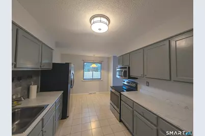 230 Shagbark Drive #230, Derby, CT 06418 - Photo 7