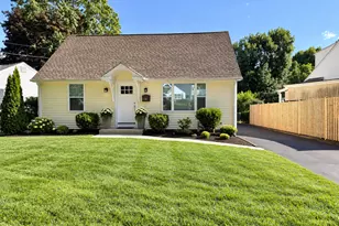 34 Winslow Dr, West Haven, CT 06516 - Photo 1