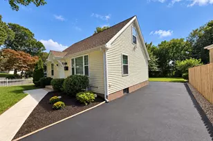 34 Winslow Dr, West Haven, CT 06516 - Photo 3