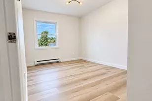 31-33 Railroad St, North Canaan, CT 06018 - Photo 9