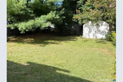 28 Singer Court, Stratford, CT 06614 - Photo 23