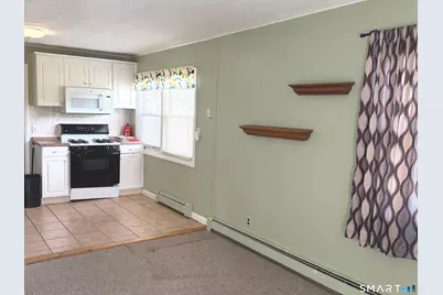 28 Singer Court, Stratford, CT 06614 - Photo 3