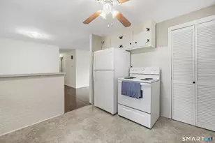 3 Arrow St, Enfield, CT 06082 - Photo 9