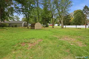 3 Arrow St, Enfield, CT 06082 - Photo 5