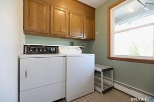33 Milo Peck Ln, Windsor, CT 06095 - Photo 11