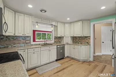 100 Brenair Terrace, Stratford, CT 06615 - Photo 13