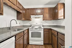19 Hidden Knolls Cir, Monroe, CT 06468 - Photo 5