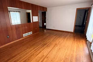 21 7th St, Ansonia, CT 06401 - Photo 9