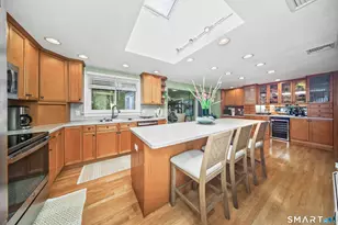 145 Dinatali Dr, Waterbury, CT 06705 - Photo 11