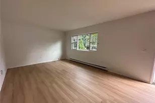 112 Rodgers Rd, Fairfield, CT 06824 - Photo 7