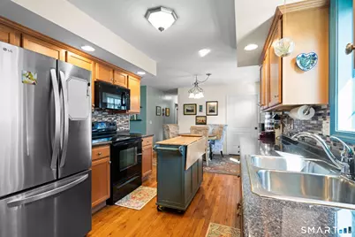 61 South Street, Windsor Locks, CT 06096 - Photo 11