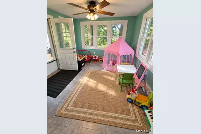 33 Howard Avenue, Middletown, CT 06457 - Photo 5