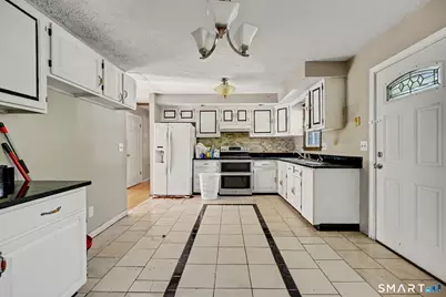 2 Davis Road, North Haven, CT 06473 - Photo 11