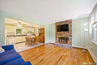 19 Oak Street, Wallingford, CT 06492 - Photo 9