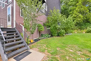 30 Stonegate Cir, Branford, CT 06405 - Photo 3