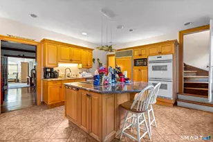 34 Scarborough St, Hartford, CT 06105 - Photo 13