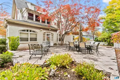 34 Scarborough Street, Hartford, CT 06105 - Photo 3