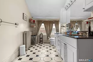 34 Scarborough St, Hartford, CT 06105 - Photo 33