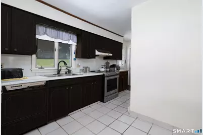 33 Maplewood Street, Waterbury, CT 06708 - Photo 5