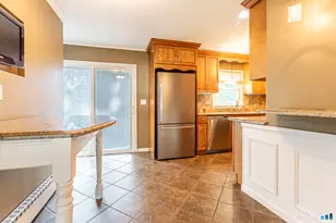 95 Oakdale St, Wethersfield, CT 06109 - Photo 11