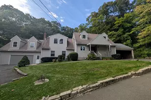 33 Murphys Ln, Shelton, CT 06484 - Photo 1