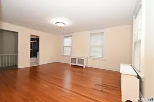 26 Elm Tree Pl, Stamford, CT 06906 - Photo 9