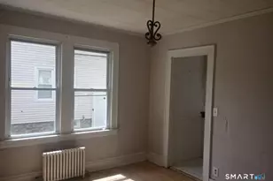 75 Wacona Ave, Waterbury, CT 06705 - Photo 3