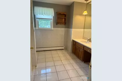 129 Oldham Avenue, Waterbury, CT 06705 - Photo 11