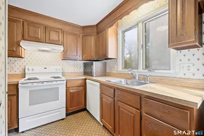 157 Brighton Circle, Windsor, CT 06095 - Photo 11