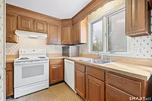 157 Brighton Cir, Windsor, CT 06095 - Photo 11