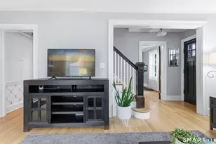 141 Walden St, West Hartford, CT 06107 - Photo 11