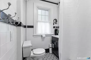141 Walden St, West Hartford, CT 06107 - Photo 23