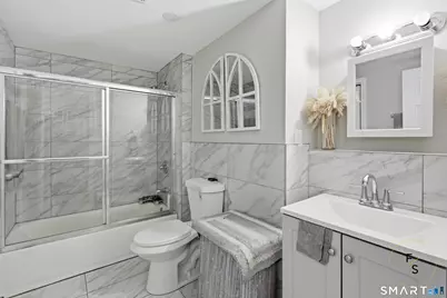 24 Park Terrace, Hartford, CT 06106 - Photo 11