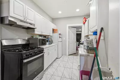 24 Park Terrace, Hartford, CT 06106 - Photo 17