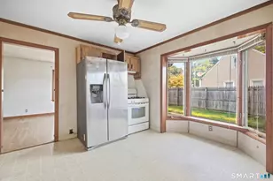 27 Hockanum Dr, East Hartford, CT 06118 - Photo 15