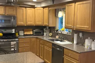 4 Dempsey Ct, Ansonia, CT 06401 - Photo 7