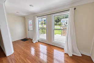 112 Ochsner Pl, Bridgeport, CT 06606 - Photo 5