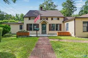 10 Hillwood Pl, Norwalk, CT 06850 - Photo 1