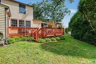 10 Hillwood Pl, Norwalk, CT 06850 - Photo 35