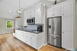 2 Dogwood Dr, Old Lyme, CT 06371 - Photo 17