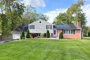 37 Peters Ln, North Haven, CT 06473 - Photo 1
