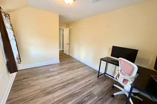 70 Broad Pl, Bristol, CT 06010 - Photo 13