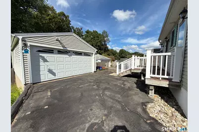 70 Broad Place, Bristol, CT 06010 - Photo 17
