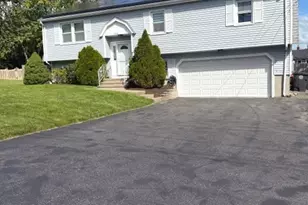 136 Oxford Rd, Milford, CT 06460 - Photo 3