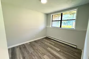 39 Elliott St E, Hartford, CT 06114 - Photo 5