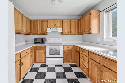 213 Algonquin Trail #213, Trumbull, CT 06611 - Photo 11