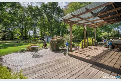 17 Nutmeg Avenue, Enfield, CT 06082 - Photo 33
