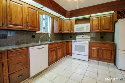 173 Stillwell Drive, Plainville, CT 06062 - Photo 11