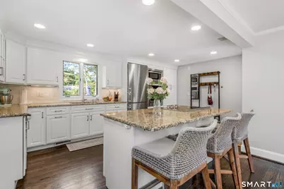 20 Walton Drive, West Hartford, CT 06107 - Photo 9