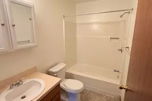 82 Hutchins St, Killingly, CT 06239 - Photo 5